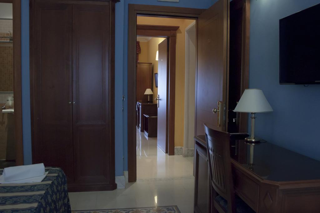 Clara Domus Hotel Rome Exterior photo